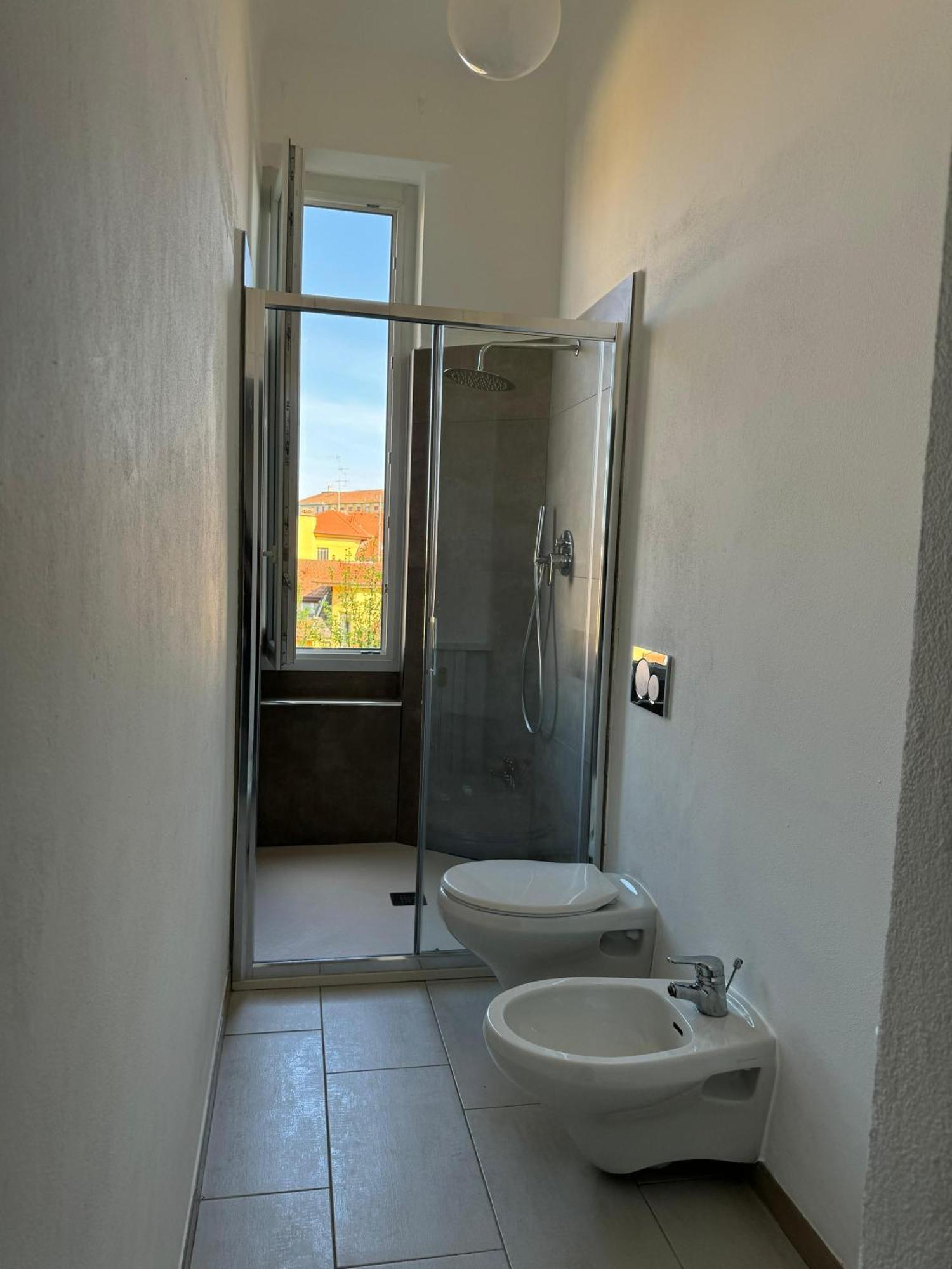 New Apartment With Balcony, Isola Bosco Verticale Mailand Exterior foto