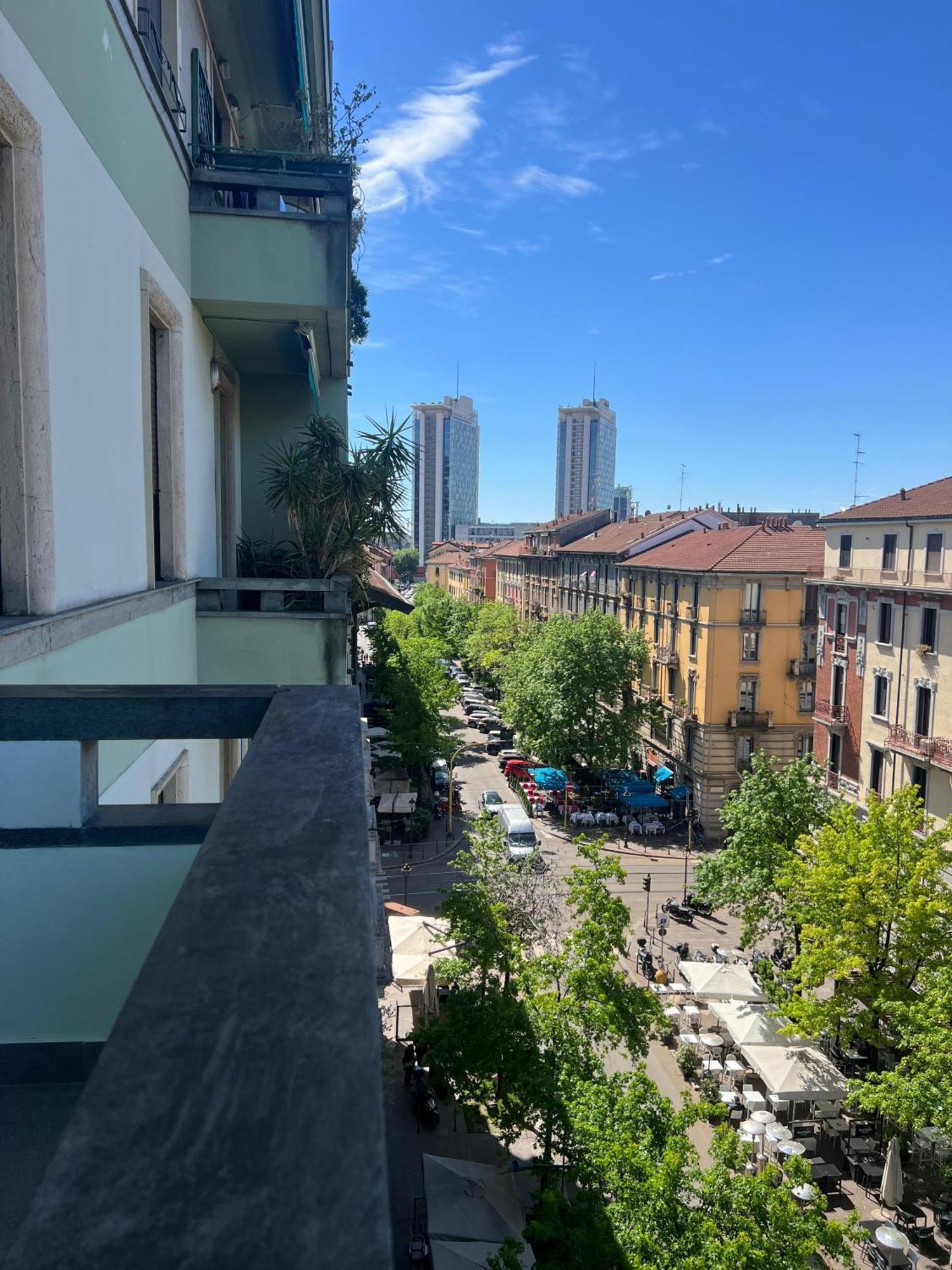 New Apartment With Balcony, Isola Bosco Verticale Mailand Exterior foto
