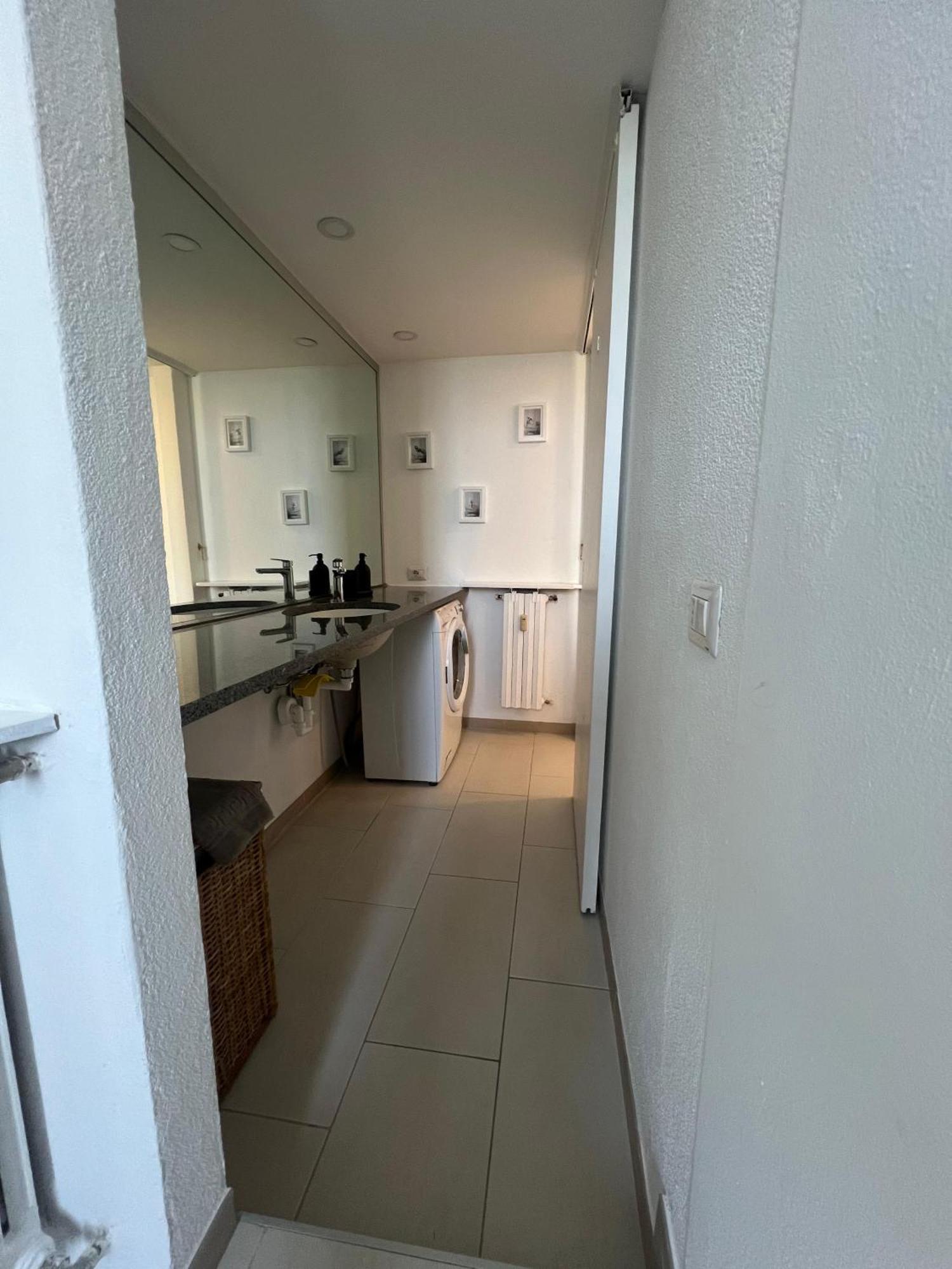 New Apartment With Balcony, Isola Bosco Verticale Mailand Exterior foto